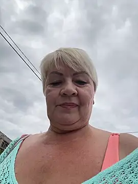 Laura Millf online show from July 2026 09:45:01 AM