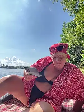 Laura Millf online show from July 2026 11:39:02 AM