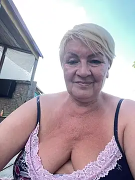 Laura Millf online show from August 2026 02:52:01 PM