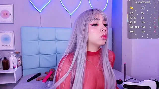 Lizzie-Evans online show from March 2025 12:09:02 PM