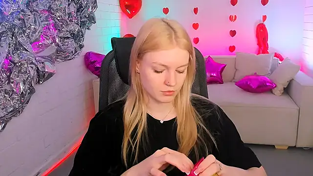 GraceGlamour online show from February 2025 05:12:02 AM