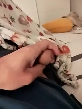 Snapshot of ptrz990 chatting on January 2026 04:45:01 PM ptrz990 online show from January 2026 04:45:01 PM