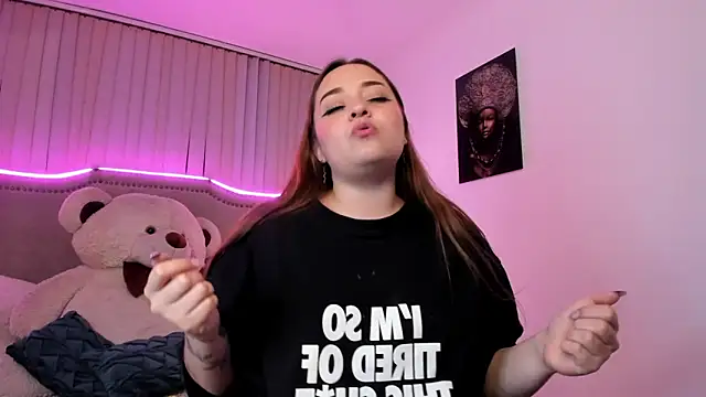 Snapshot of Valentina_Se chatting on December 2024 04:11:01 AM Valentina Se online show from December 2024 04:11:01 AM