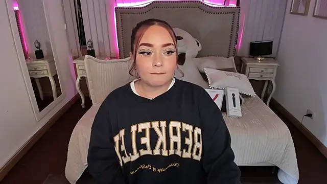 Snapshot of Valentina_Se chatting on February 2025 03:34:02 AM Valentina Se online show from February 2025 03:34:02 AM