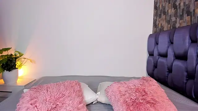IsabellaAnngel online show from April 2026 02:03:02 AM