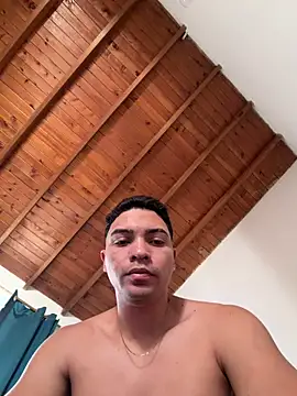 Thiago Santo  online show from June 2026 09:28:02 PM