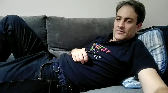 Snapshot of basquehotboy chatting on December 2024 10:06:01 PM basquehotboy online show from December 2024 10:06:01 PM