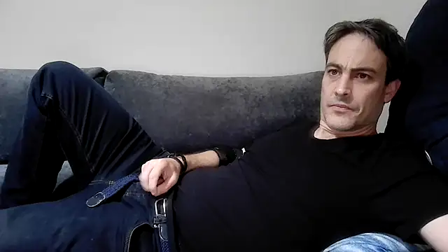 Snapshot of basquehotboy chatting on December 2024 11:29:02 PM basquehotboy online show from December 2024 11:29:02 PM