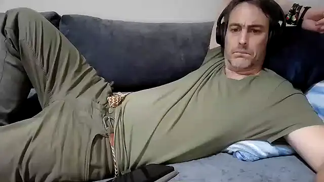 Snapshot of basquehotboy chatting on December 2024 10:42:01 PM basquehotboy online show from December 2024 10:42:01 PM