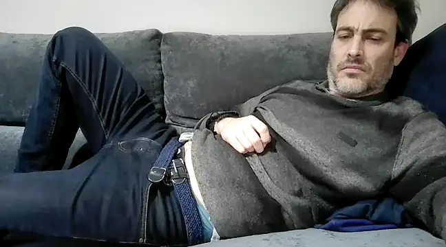 Snapshot of basquehotboy chatting on December 2024 10:43:02 PM basquehotboy online show from December 2024 10:43:02 PM