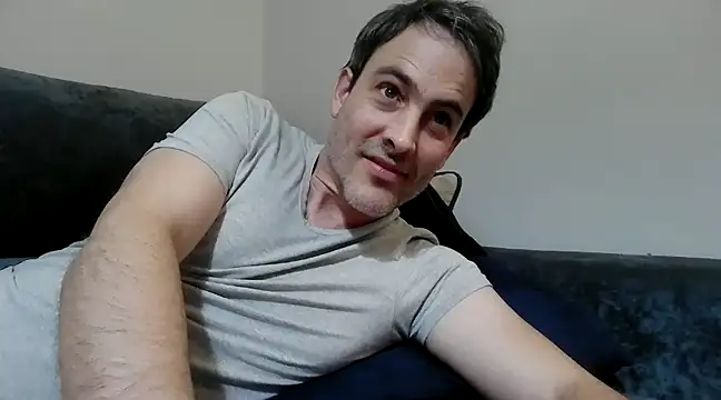 Snapshot of basquehotboy chatting on January 2025 11:27:02 PM basquehotboy online show from January 2025 11:27:02 PM