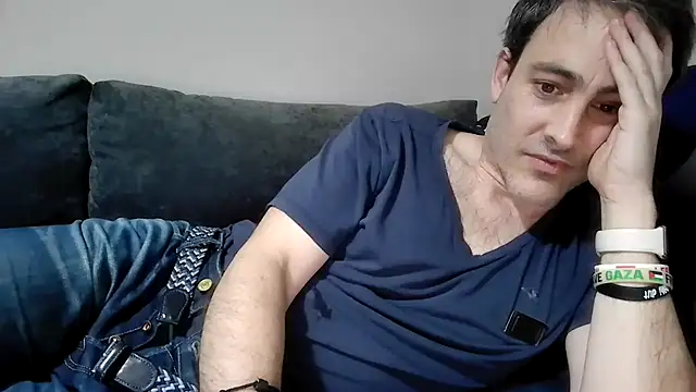 Snapshot of basquehotboy chatting on January 2025 09:46:02 PM basquehotboy online show from January 2025 09:46:02 PM