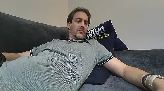 Snapshot of basquehotboy chatting on January 2025 11:27:02 PM basquehotboy online show from January 2025 11:27:02 PM