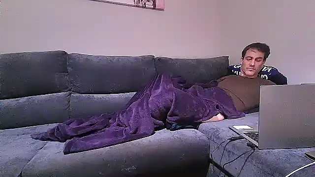 Snapshot of basquehotboy chatting on January 2025 11:22:02 PM basquehotboy online show from January 2025 11:22:02 PM