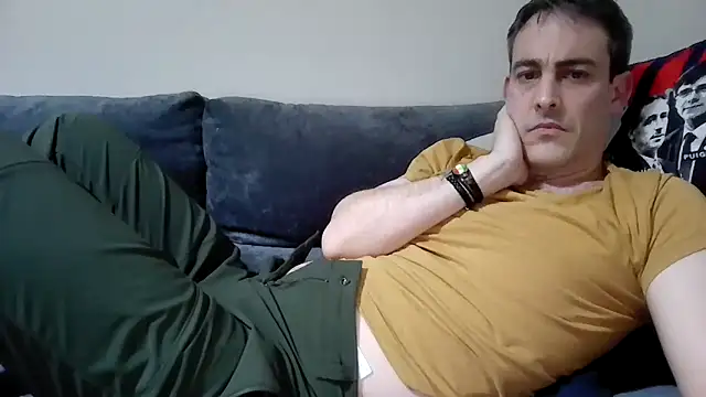 Snapshot of basquehotboy chatting on February 2025 10:49:02 PM basquehotboy online show from February 2025 10:49:02 PM