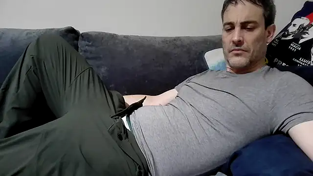 Snapshot of basquehotboy chatting on February 2025 05:18:01 PM basquehotboy online show from February 2025 05:18:01 PM