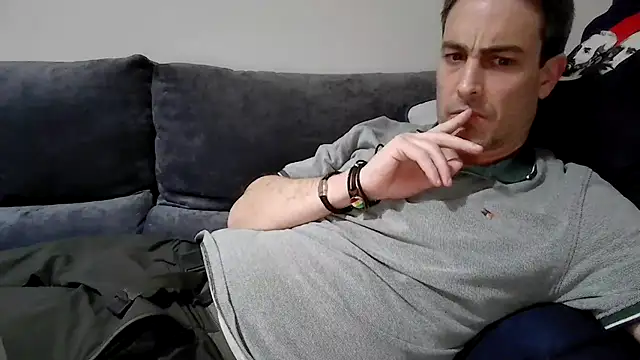 Snapshot of basquehotboy chatting on February 2025 11:13:01 PM basquehotboy online show from February 2025 11:13:01 PM