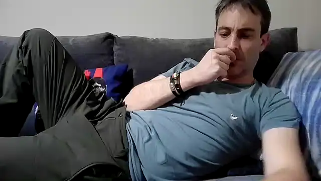 Snapshot of basquehotboy chatting on February 2025 11:33:02 PM basquehotboy online show from February 2025 11:33:02 PM