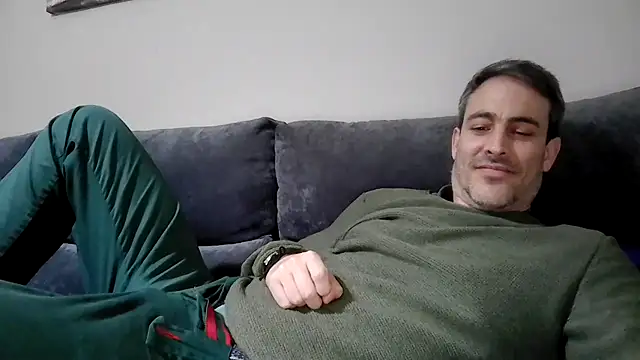 Snapshot of basquehotboy chatting on February 2025 09:49:01 PM basquehotboy online show from February 2025 09:49:01 PM