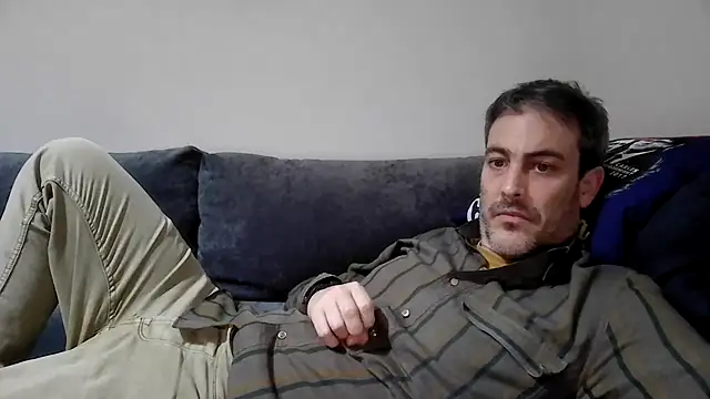 Snapshot of basquehotboy chatting on February 2025 10:03:01 PM basquehotboy online show from February 2025 10:03:01 PM