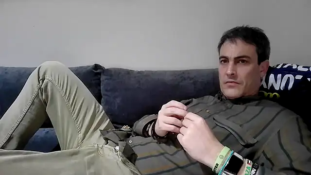 Snapshot of basquehotboy chatting on February 2025 10:14:01 PM basquehotboy online show from February 2025 10:14:01 PM