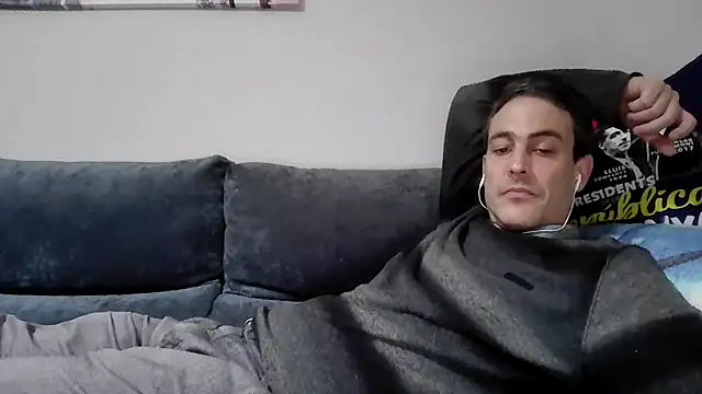 Snapshot of basquehotboy chatting on February 2025 10:31:02 PM basquehotboy online show from February 2025 10:31:02 PM