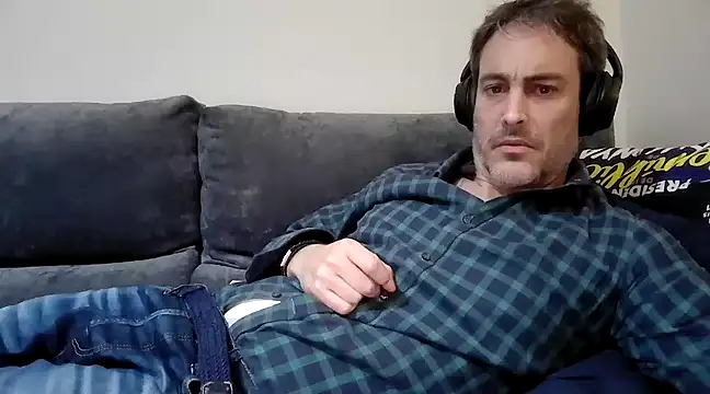 Snapshot of basquehotboy chatting on March 2025 10:44:01 PM basquehotboy online show from March 2025 10:44:01 PM