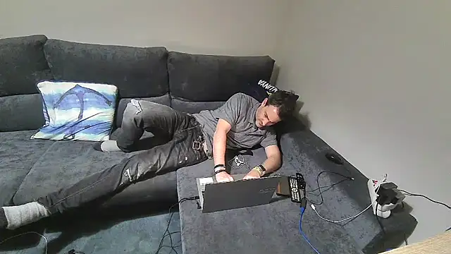 Snapshot of basquehotboy chatting on March 2025 11:09:02 PM basquehotboy online show from March 2025 11:09:02 PM