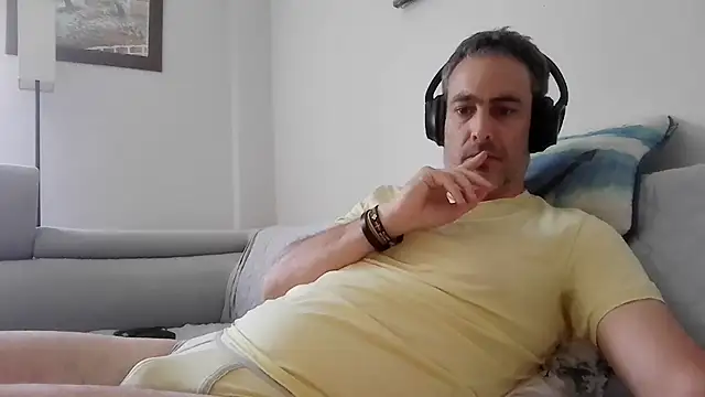 basquehotboy online show from April 2026 10:33:01 AM