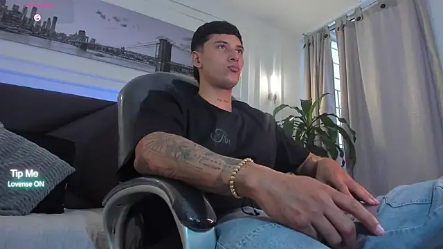 Damian23   online show from March 2026 08:22:02 PM