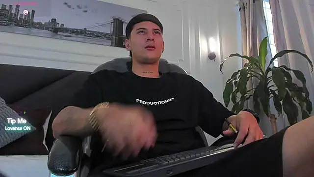 Damian23   online show from April 2026 02:36:01 PM