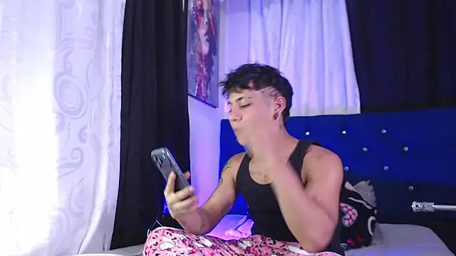 Sexys Boys Hot1 online show from February 2026 01:40:02 AM