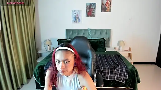 Snapshot of Kat_cute_ chatting on March 2025 03:29:01 AM Kat cute online show from March 2025 03:29:01 AM