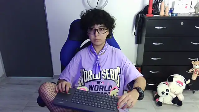 thomascooper7 online show from April 2026 08:17:02 PM