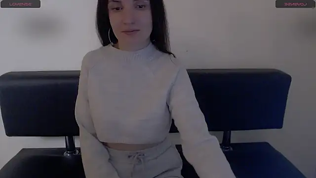 Snapshot of LaimaV_ chatting on March 2026 09:32:02 PM LaimaV online show from March 2026 09:32:02 PM