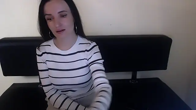 Snapshot of LaimaV_ chatting on March 2026 06:35:01 PM LaimaV online show from March 2026 06:35:01 PM