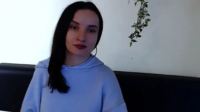 Snapshot of LaimaV_ chatting on April 2026 09:32:02 PM LaimaV online show from April 2026 09:32:02 PM
