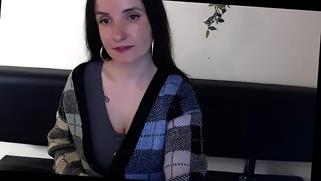 Snapshot of LaimaV_ chatting on May 2026 10:04:02 PM LaimaV online show from May 2026 10:04:02 PM