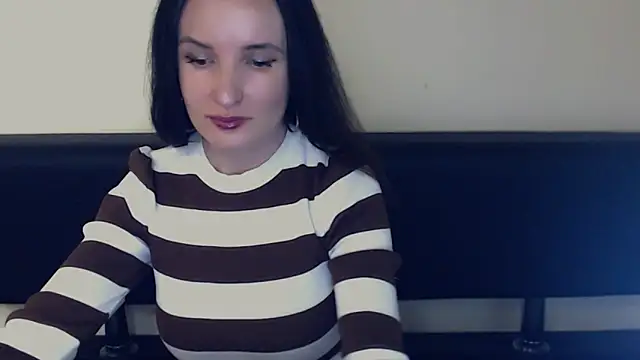 Snapshot of LaimaV_ chatting on May 2026 04:25:02 PM LaimaV online show from May 2026 04:25:02 PM