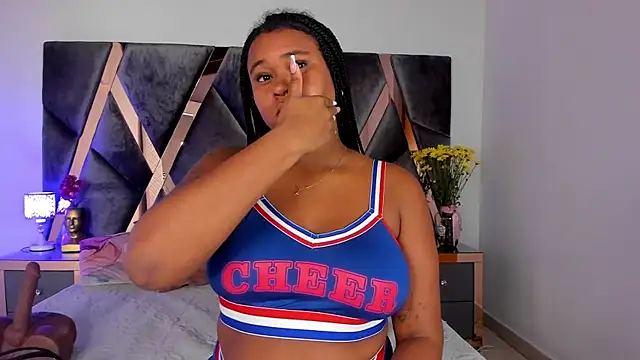 Snapshot of Milan_ebony chatting on June 2026 11:37:02 AM Milan ebony online show from June 2026 11:37:02 AM