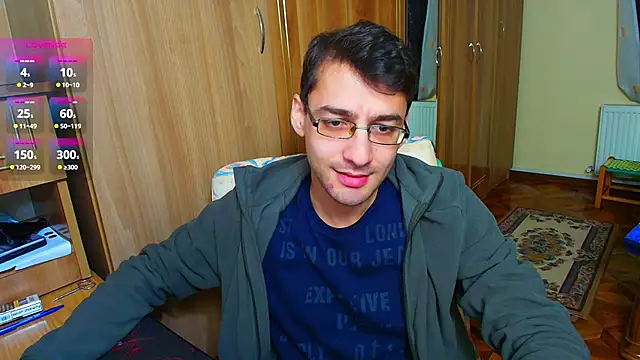 Snapshot of HungEddy chatting on January 2025 08:32:01 PM HungEddy online show from January 2025 08:32:01 PM