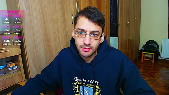 Snapshot of HungEddy chatting on January 2025 02:46:01 PM HungEddy online show from January 2025 02:46:01 PM