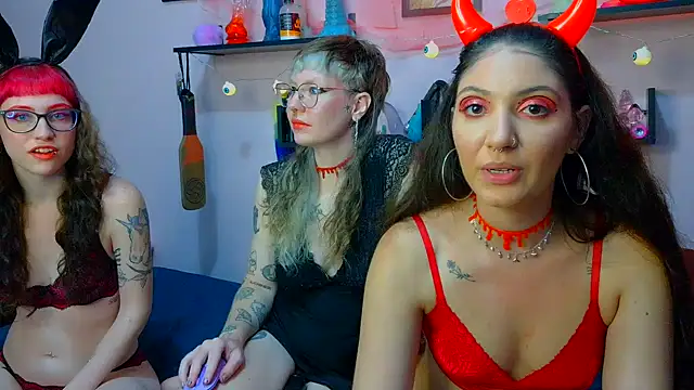 Snapshot of DianaSartori chatting on October 2025 03:02:02 PM DianaSartori online show from October 2025 03:02:02 PM