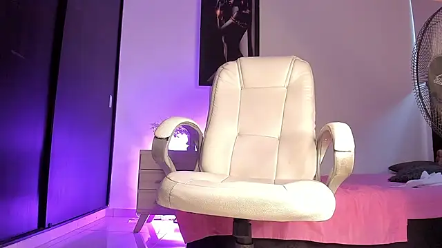 ALANAH KITTY online show from December 2024 10:20:01 PM