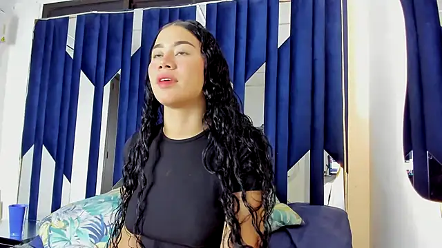 Snapshot of Sofia-candyht chatting on December 2024 08:45:01 PM Sofia-candyht online show from December 2024 08:45:01 PM