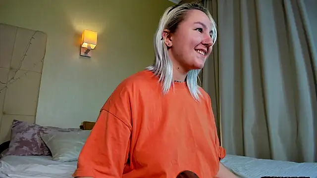 Snapshot of Debbie_Taylor chatting on December 2024 09:08:02 PM Debbie Taylor online show from December 2024 09:08:02 PM