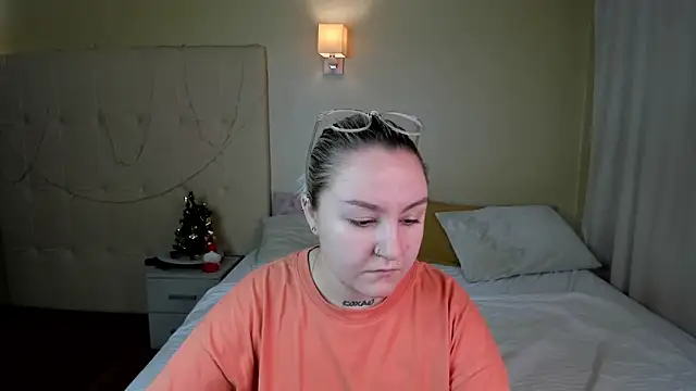 Snapshot of Debbie_Taylor chatting on December 2024 03:16:01 PM Debbie Taylor online show from December 2024 03:16:01 PM