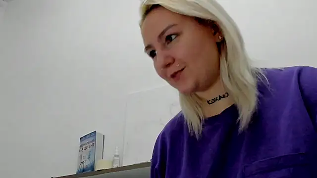 Snapshot of Debbie_Taylor chatting on February 2025 08:55:02 PM Debbie Taylor online show from February 2025 08:55:02 PM