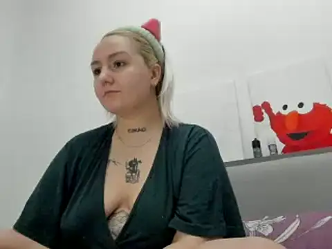 Snapshot of Debbie_Taylor chatting on February 2025 08:43:02 PM Debbie Taylor online show from February 2025 08:43:02 PM