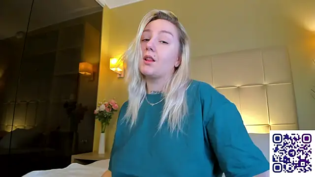 Snapshot of Debbie_Taylor chatting on October 2025 04:38:02 PM Debbie Taylor online show from October 2025 04:38:02 PM